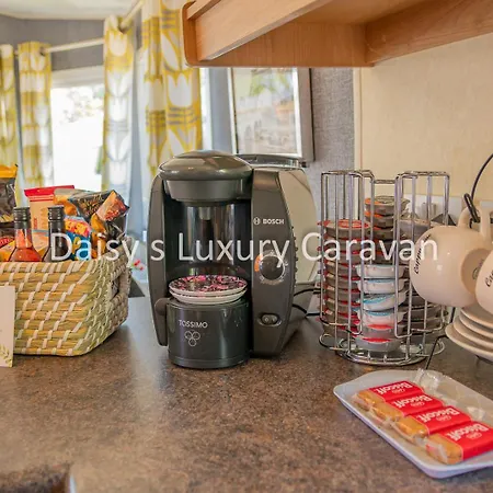 Daisy'S Luxury Caravan At Tattershall Lakes Exterior photo