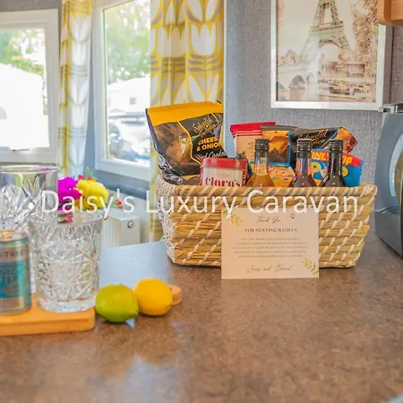 Daisy'S Luxury Caravan At Tattershall Lakes Exterior photo